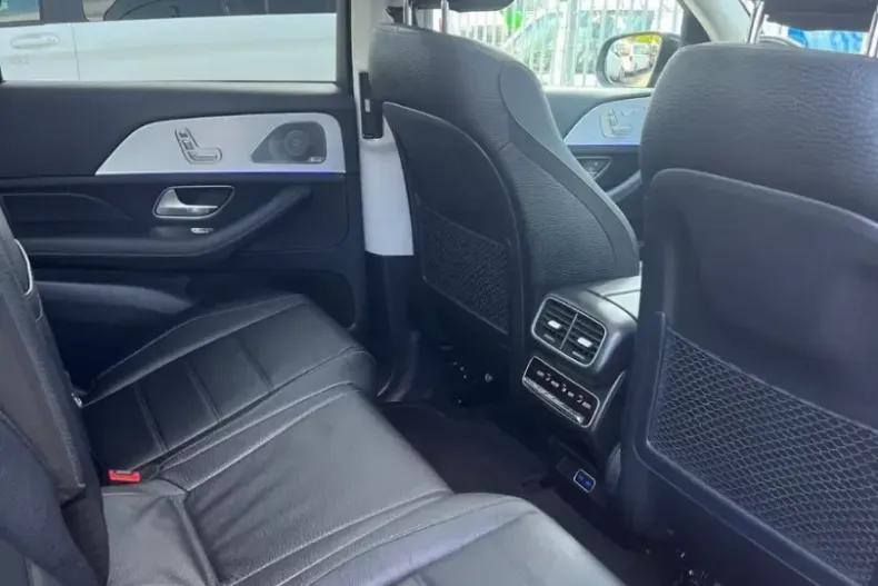 Mercedes-Benz GLS 450 (Clasa GLS) din 2024 cu 33.579 km - oferta MER241059 - foto 12