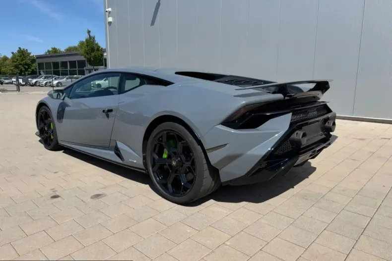 Lamborghini Huracán din 2025 cu 7.350 km - oferta LAM241060 - foto 9