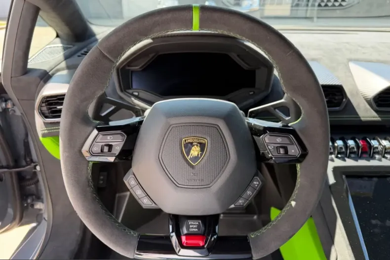 Lamborghini Huracán din 2025 cu 7.350 km - oferta LAM241060 - foto 10