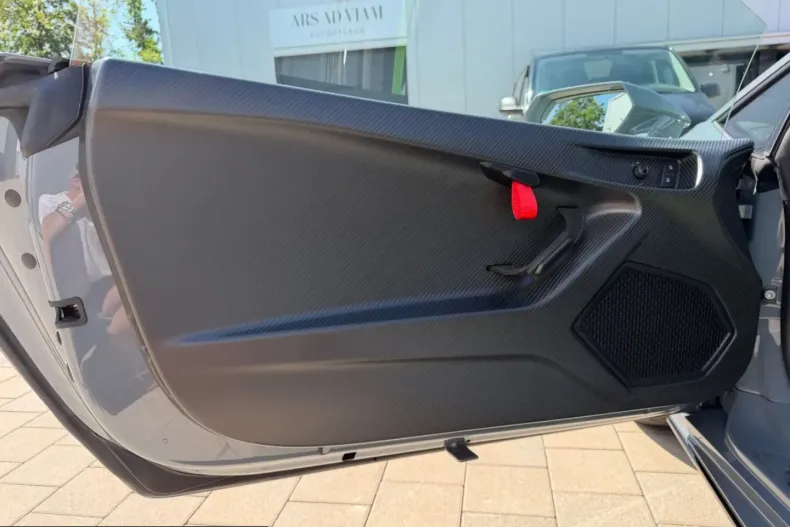 Lamborghini Huracán din 2025 cu 7.350 km - oferta LAM241060 - foto 11