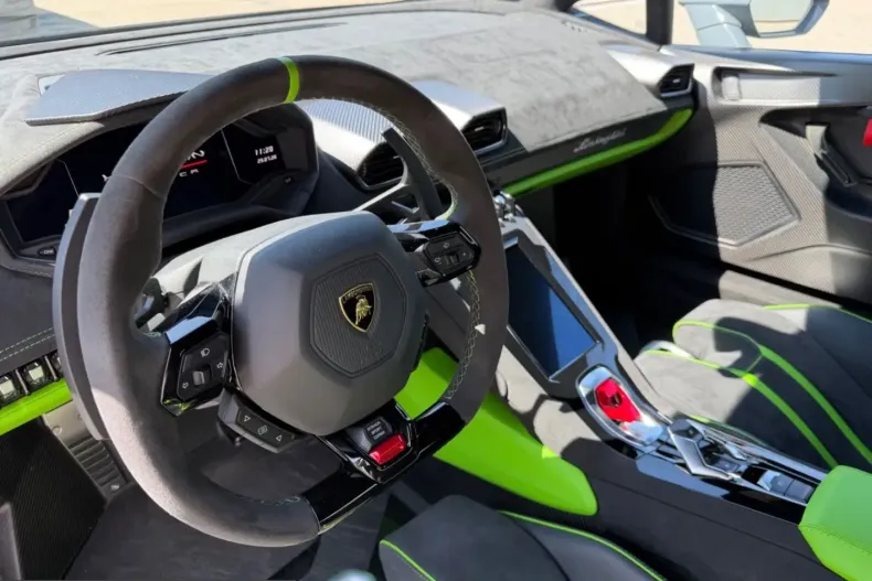 Lamborghini Huracán din 2025 cu 7.350 km - oferta LAM241060 - foto 12