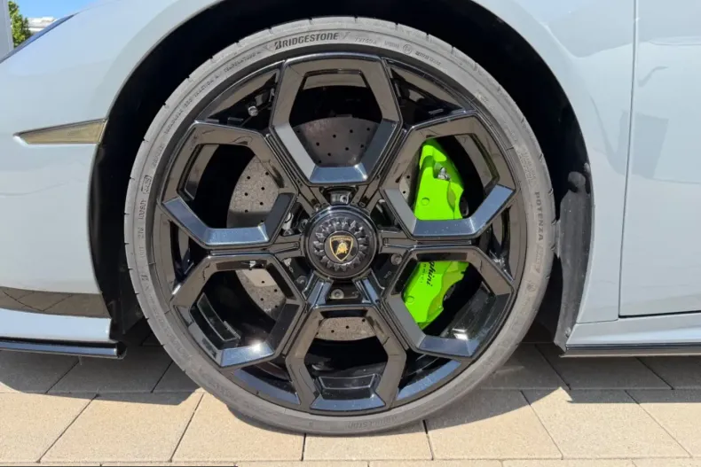 Lamborghini Huracán din 2025 cu 7.350 km - oferta LAM241060 - foto 25