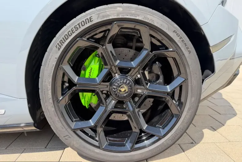 Lamborghini Huracán din 2025 cu 7.350 km - oferta LAM241060 - foto 26