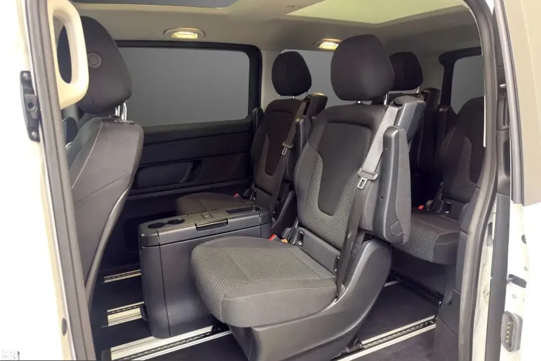 Mercedes-Benz EQV (Clasa V) din 2024 cu 11.387 km - oferta MER241063 - foto 8