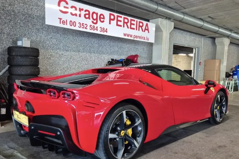 Ferrari SF90 din 2022 cu 3.800 km - oferta FER241068 - foto 2