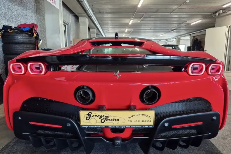 Ferrari SF90 din 2022 cu 3.800 km - oferta FER241068 - foto 3