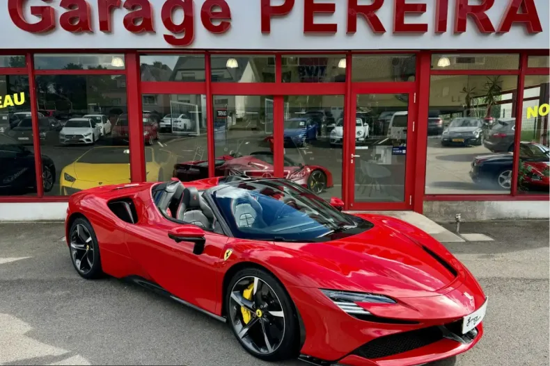 Ferrari SF90 din 2023 cu 2.990 km - oferta FER241071 - foto 1
