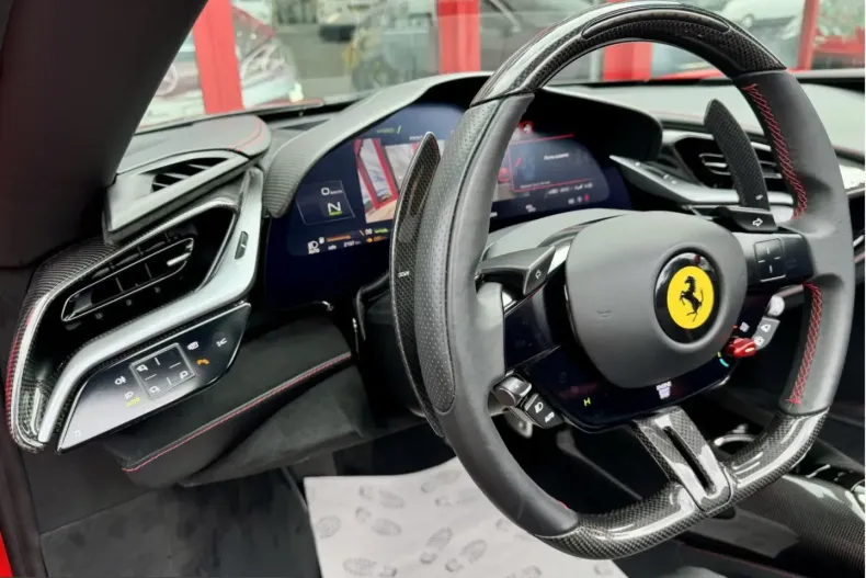 Ferrari SF90 din 2023 cu 2.990 km - oferta FER241071 - foto 14