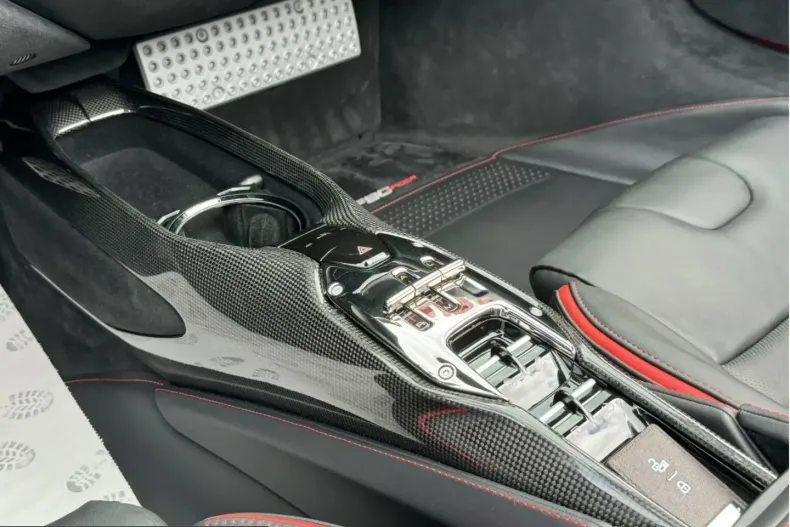 Ferrari SF90 din 2023 cu 2.990 km - oferta FER241071 - foto 17