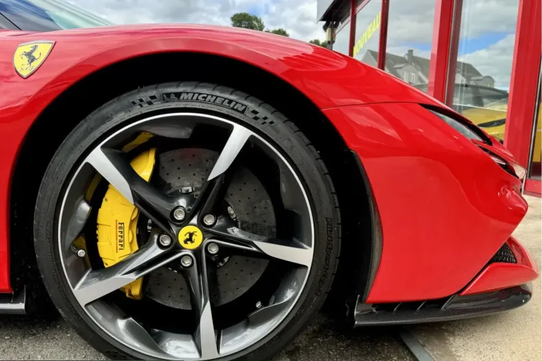 Ferrari SF90 din 2023 cu 2.990 km - oferta FER241071 - foto 24