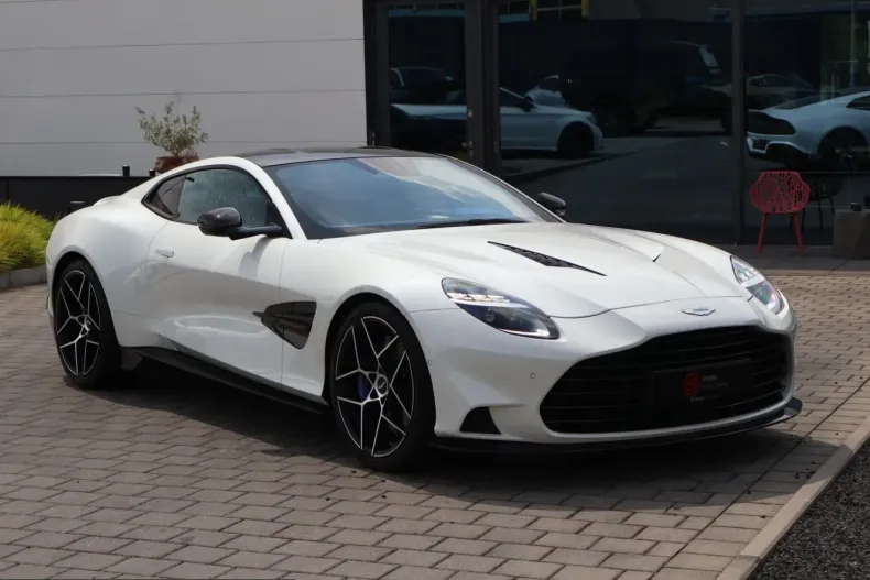 Aston Martin Vanquish din 2024 cu 12.500 km - oferta AST241079 - foto 4