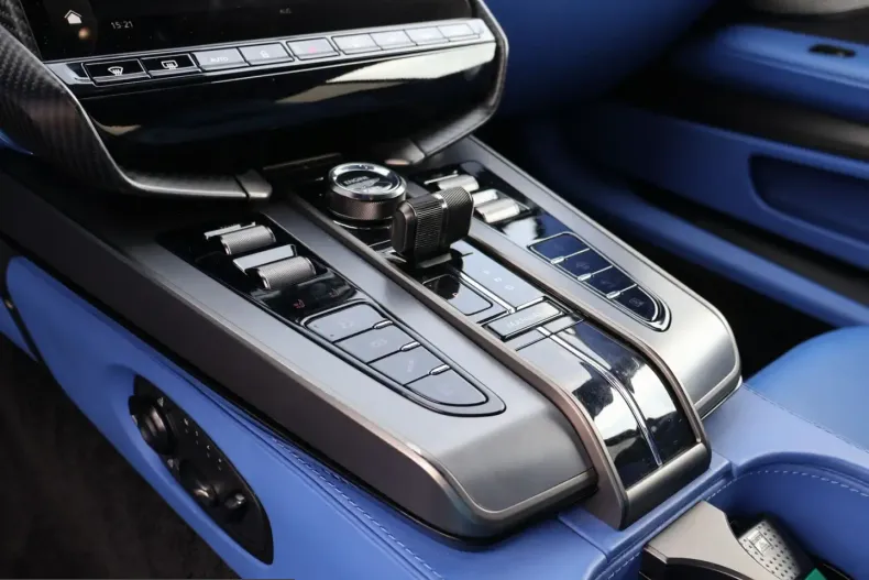 Aston Martin Vanquish din 2024 cu 12.500 km - oferta AST241079 - foto 21