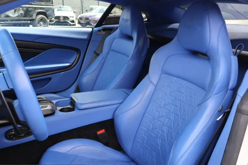 Aston Martin Vanquish din 2024 cu 12.500 km - oferta AST241079 - foto 24