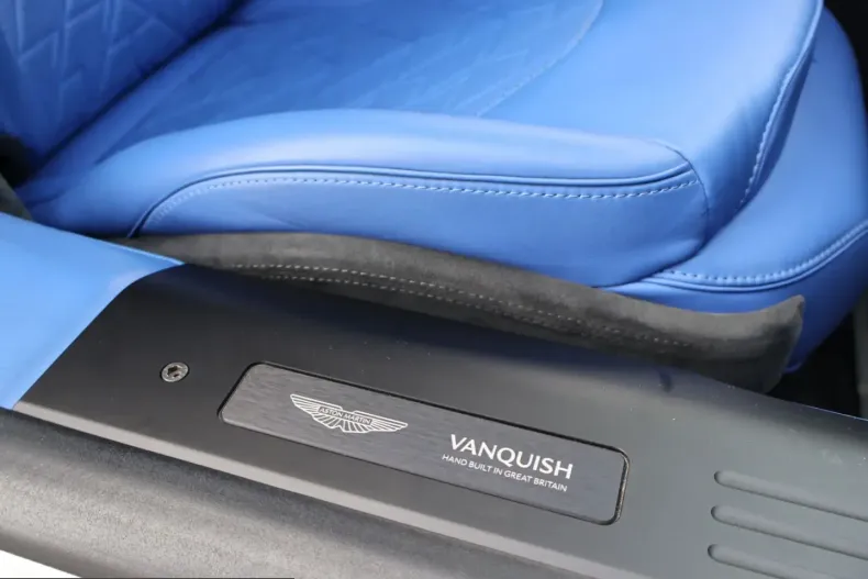 Aston Martin Vanquish din 2024 cu 12.500 km - oferta AST241079 - foto 32