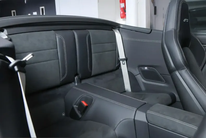 Porsche 992 din 2023 cu 4.900 km - oferta POR241081 - foto 13