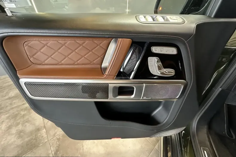 Mercedes-Benz G 63 AMG (Clasa G) din 2023 cu 64.500 km - oferta MER241083 - foto 9