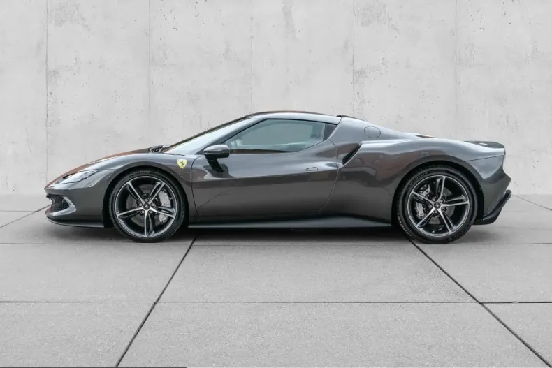 Ferrari 296 GTB din 2024 cu 5.151 km - oferta FER241085 - foto 3