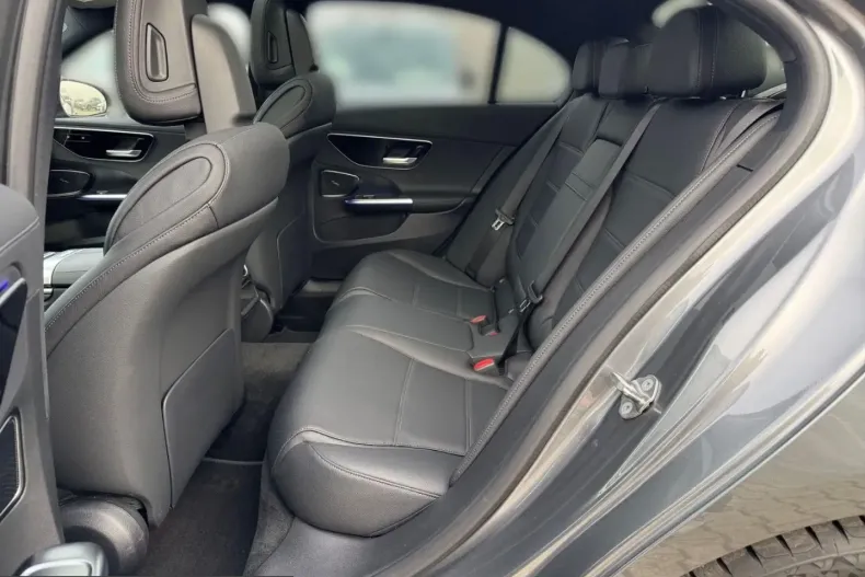 Mercedes-Benz C 300 (Clasa C) din 2023 cu 55.955 km - oferta MER241086 - foto 11