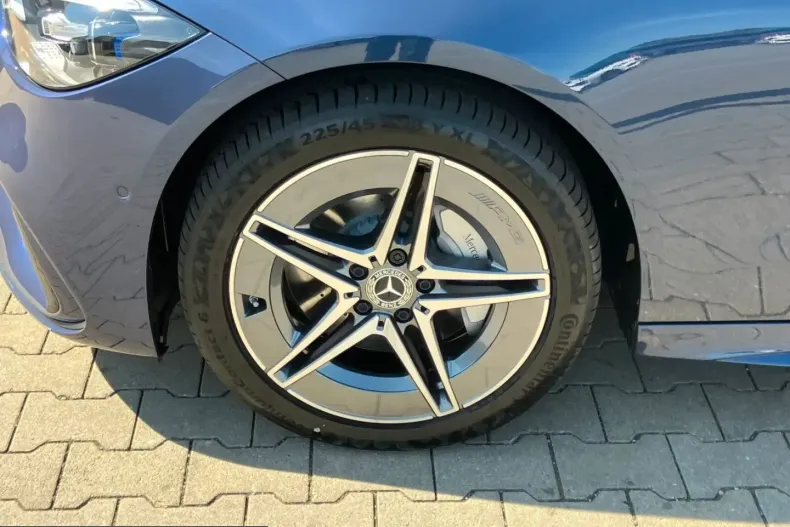 Mercedes-Benz C 300 (Clasa C) din 2024 cu 35.500 km - oferta MER241087 - foto 4