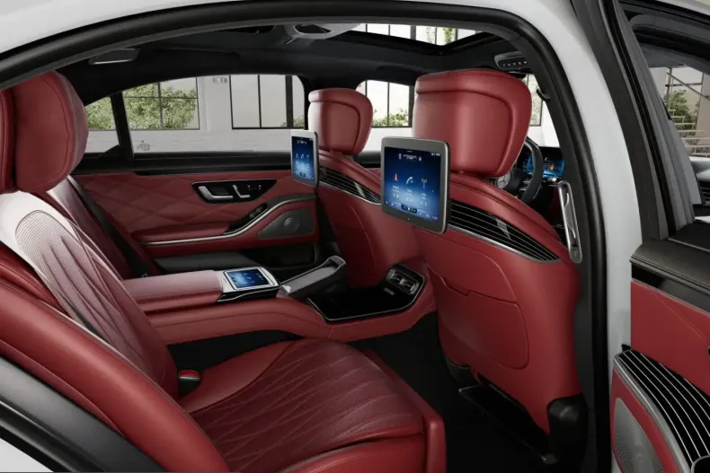 Mercedes-Benz S 63 AMG (Clasa S) din 2025 cu 4.900 km - oferta MER241088 - foto 10