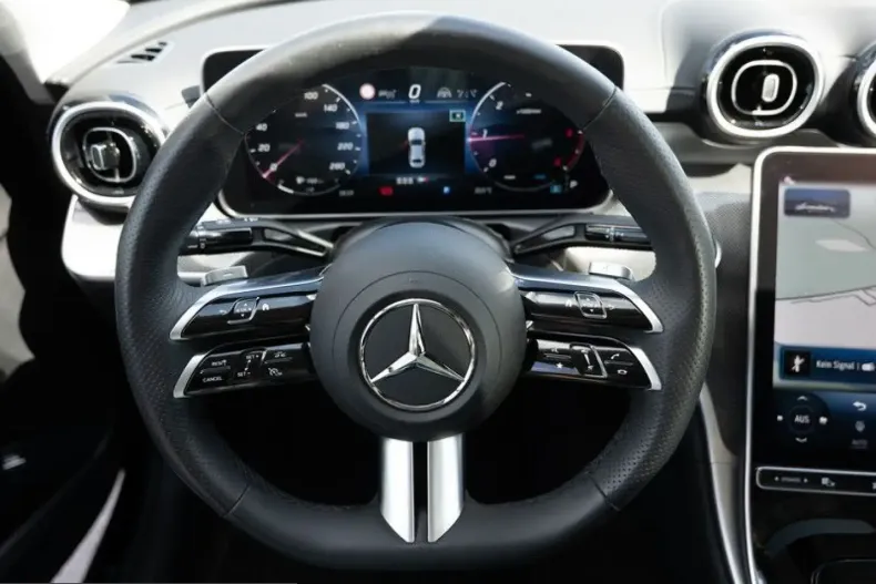 Mercedes-Benz C 300 (Clasa C) din 2023 cu 24.129 km - oferta MER241090 - foto 9