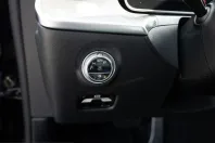 Mercedes-Benz C 300 (Clasa C) din 2023 cu 24.129 km - oferta MER241090 - foto 19