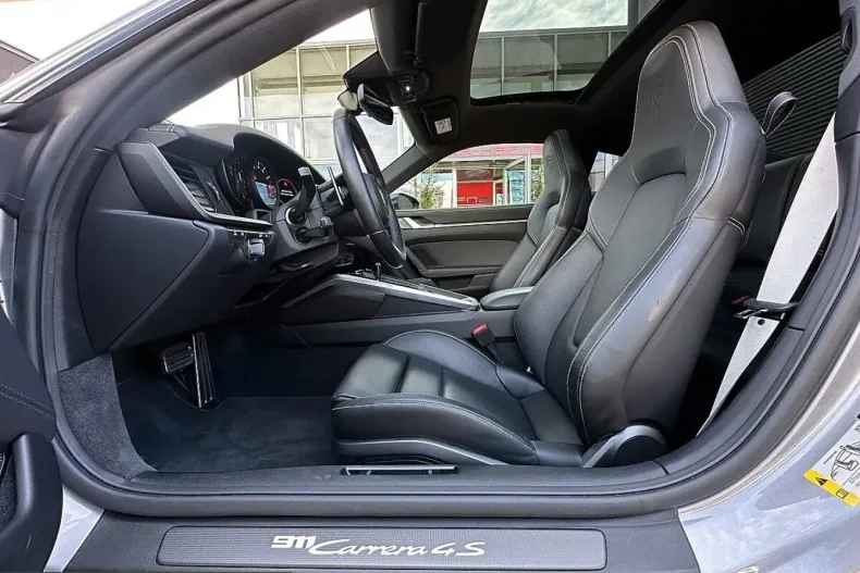 Porsche 911 din 2023 cu 18.750 km - oferta POR241092 - foto 22