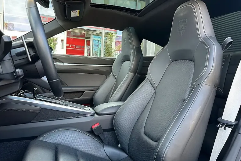 Porsche 911 din 2023 cu 18.750 km - oferta POR241092 - foto 24