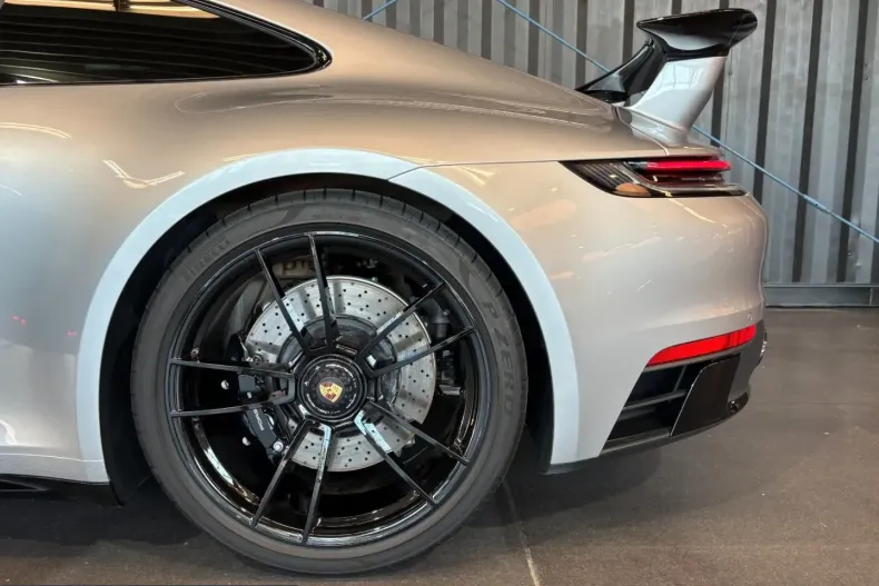 Porsche 911 din 2024 cu 9.750 km - oferta POR241093 - foto 4
