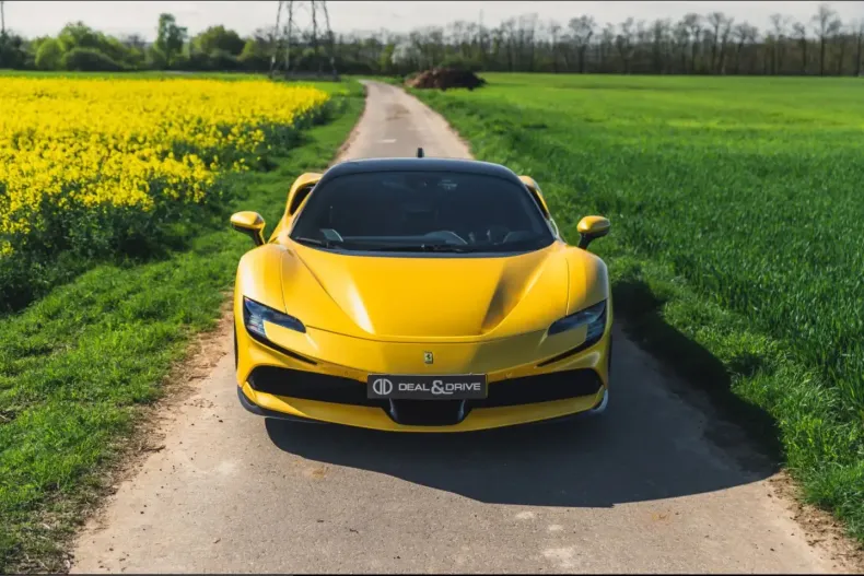 Ferrari SF90 din 2022 cu 2.644 km - oferta FER241094 - foto 18