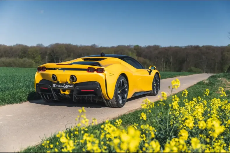 Ferrari SF90 din 2022 cu 2.644 km - oferta FER241094 - foto 19