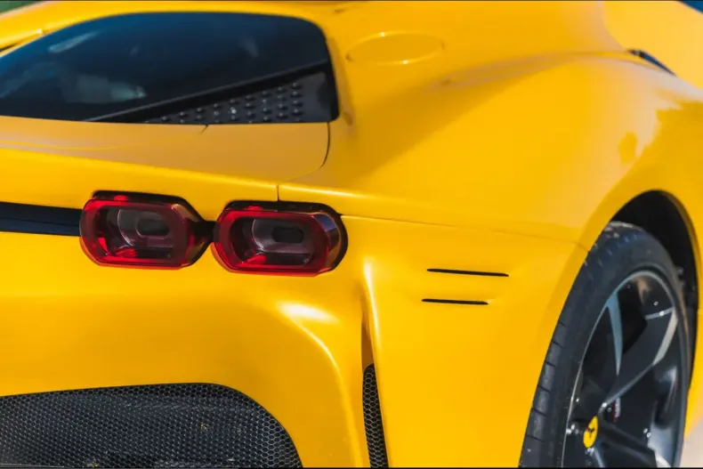 Ferrari SF90 din 2022 cu 2.644 km - oferta FER241094 - foto 21