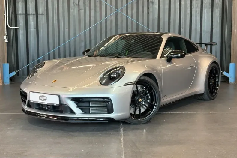 Porsche 992 din 2024 cu 9.750 km - oferta POR241096 - foto 1