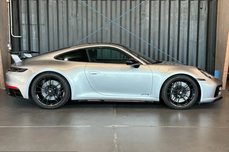 Porsche 992 din 2024 cu 9.750 km - oferta POR241096 - foto 19