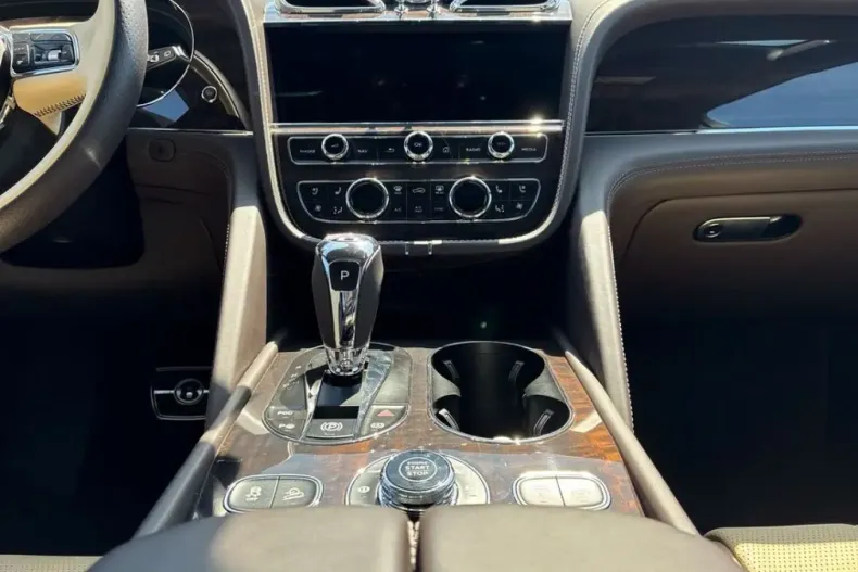 Bentley Bentayga din 2022 cu 69.999 km - oferta BEN241099 - foto 16