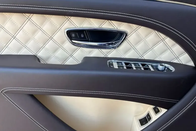 Bentley Bentayga din 2022 cu 69.999 km - oferta BEN241099 - foto 20
