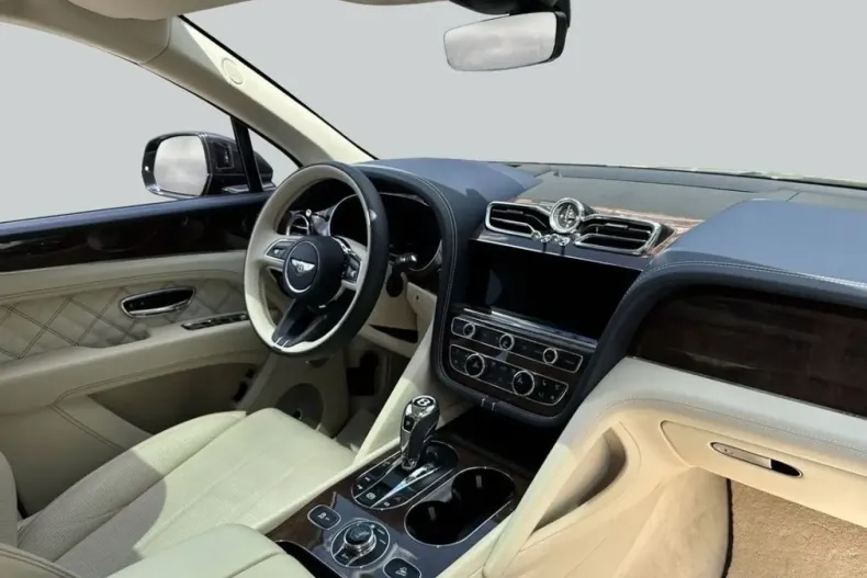 Bentley Bentayga din 2022 cu 23.963 km - oferta BEN241100 - foto 4
