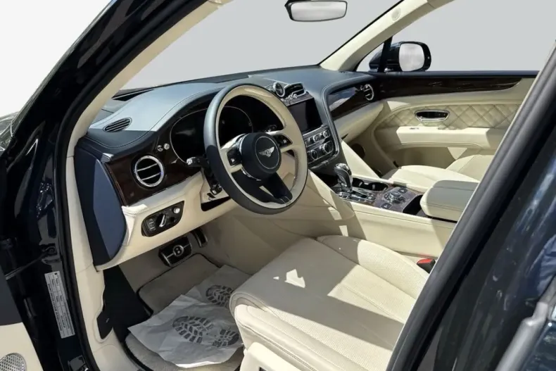 Bentley Bentayga din 2022 cu 23.963 km - oferta BEN241100 - foto 11