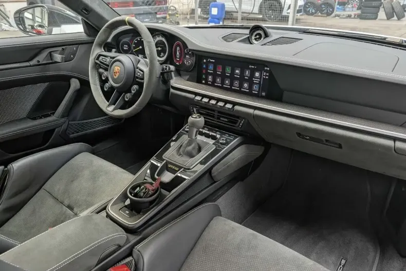 Porsche 911 din 2025 cu 4.021 km - oferta POR241102 - foto 3