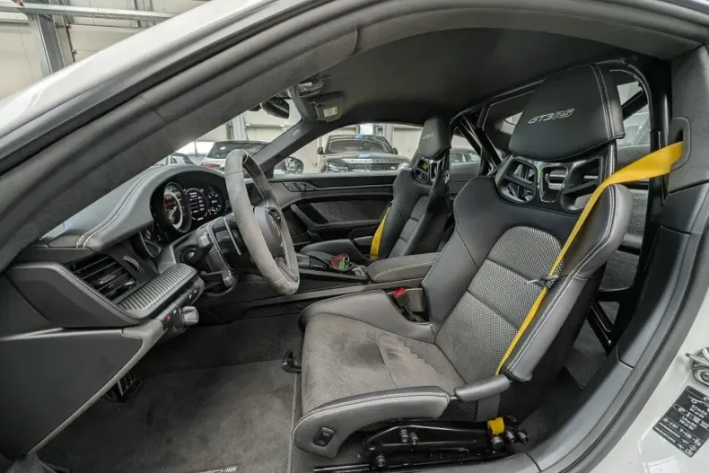 Porsche 911 din 2025 cu 4.021 km - oferta POR241102 - foto 7
