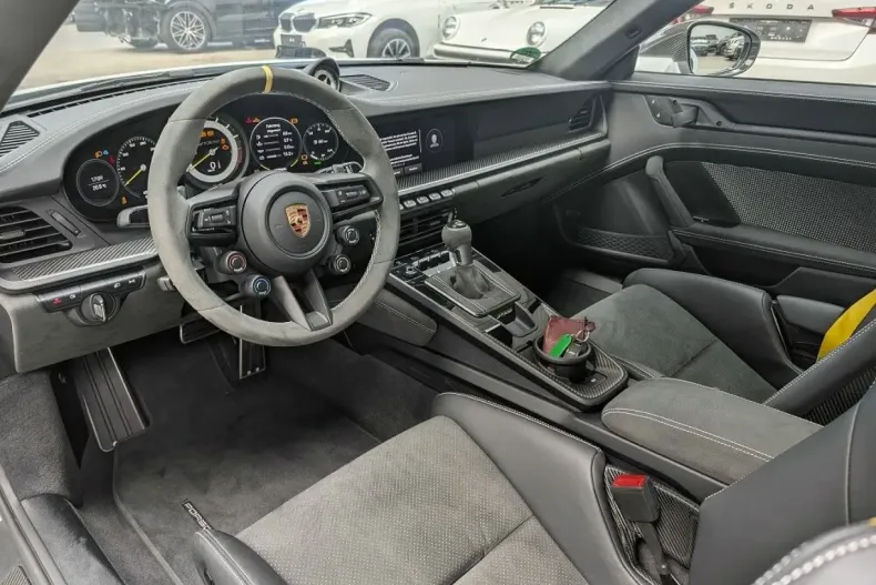 Porsche 911 din 2025 cu 4.021 km - oferta POR241102 - foto 8