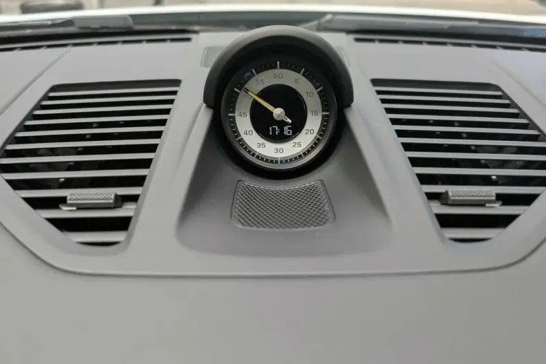 Porsche 911 din 2025 cu 4.021 km - oferta POR241102 - foto 9