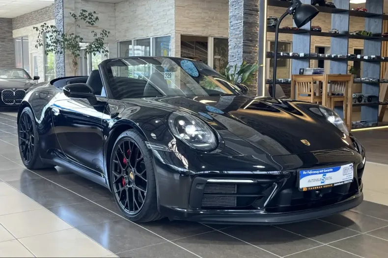 Porsche 992 din 2023 cu 28.944 km - oferta POR241106 - foto 1