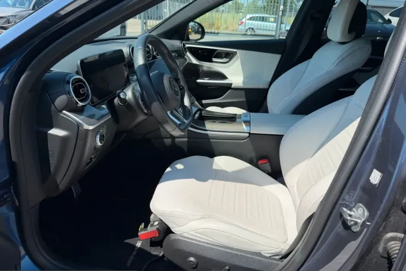 Mercedes-Benz C 200 (Clasa C) din 2023 cu 40.867 km - oferta MER241109 - foto 9