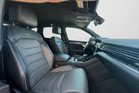 Volkswagen Touareg din 2023 cu 76.600 km - oferta VOL241115 - foto 6