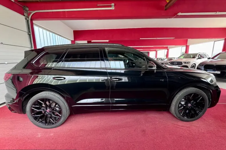 Volkswagen Touareg din 2024 cu 28.400 km - oferta VOL241116 - foto 6