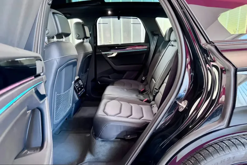 Volkswagen Touareg din 2024 cu 28.400 km - oferta VOL241116 - foto 30