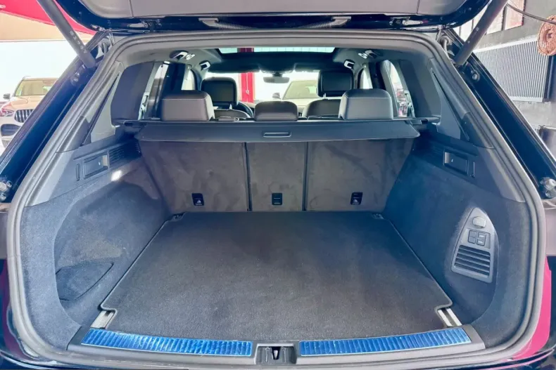 Volkswagen Touareg din 2024 cu 28.400 km - oferta VOL241116 - foto 36