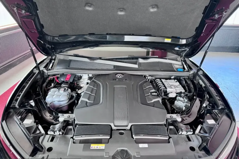 Volkswagen Touareg din 2024 cu 28.400 km - oferta VOL241116 - foto 39