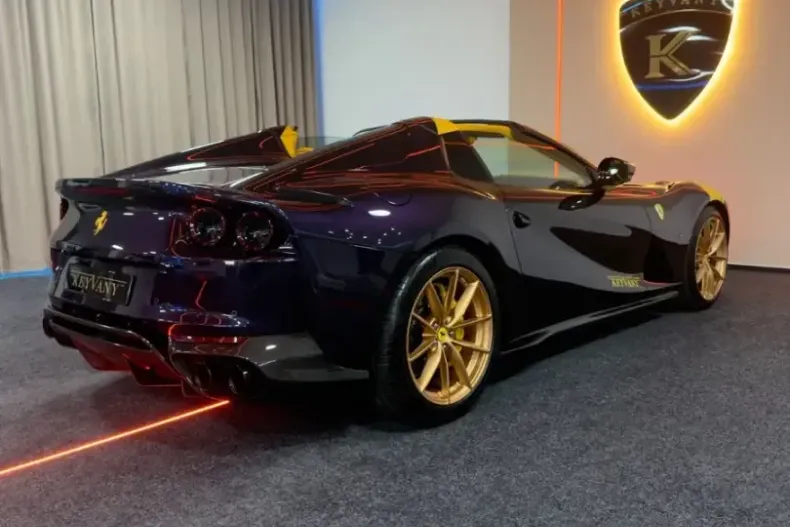 Ferrari 812 din 2023 cu 1.400 km - oferta FER241121 - foto 5